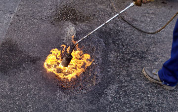 Ashtead flat roofing repairs